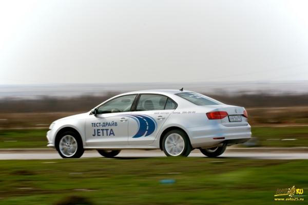 Германский андроид: тест-драйв Volkswagen Jetta